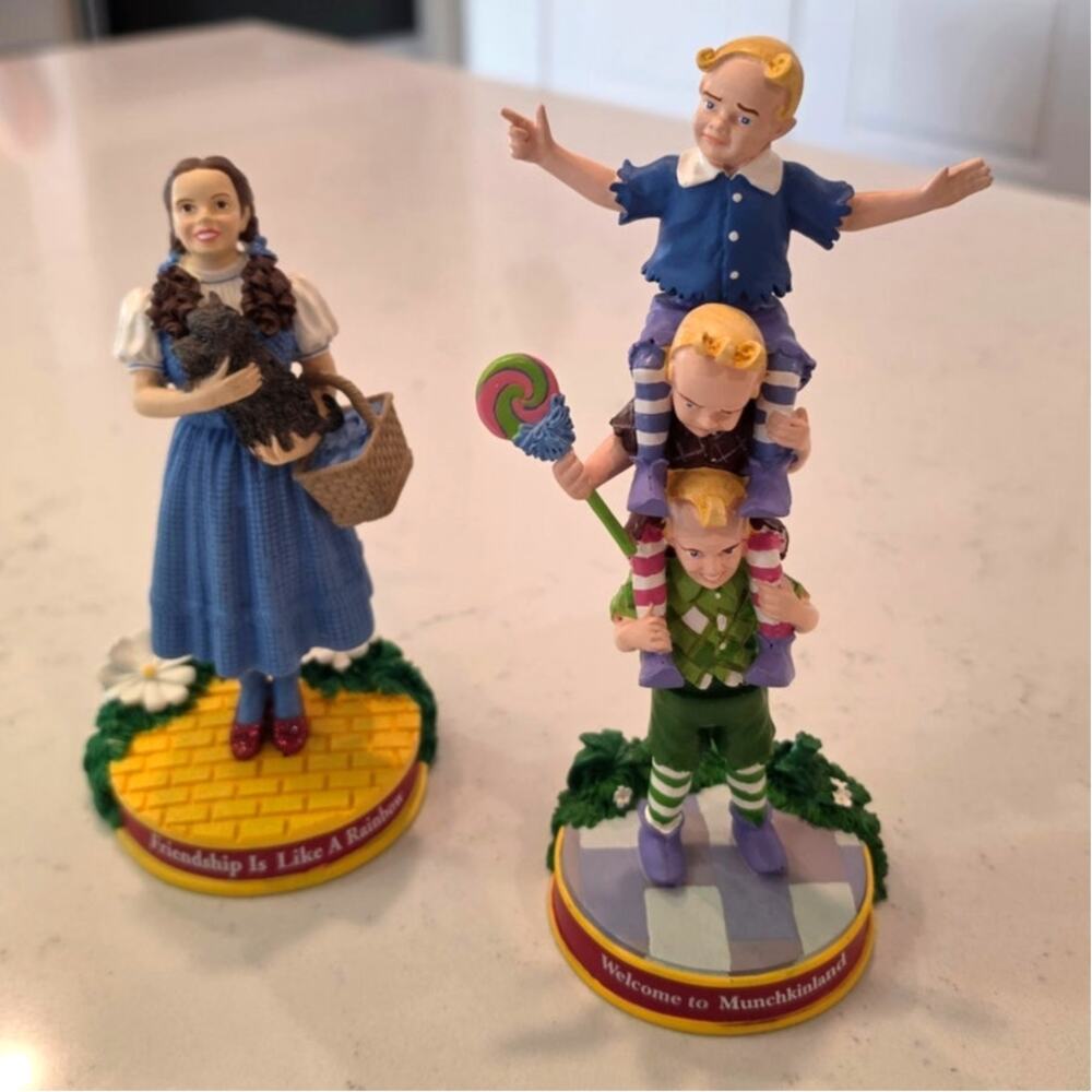 Wizard of Oz set of Judy Garland Dorthy and the RARE Munchkins Lollipop kids